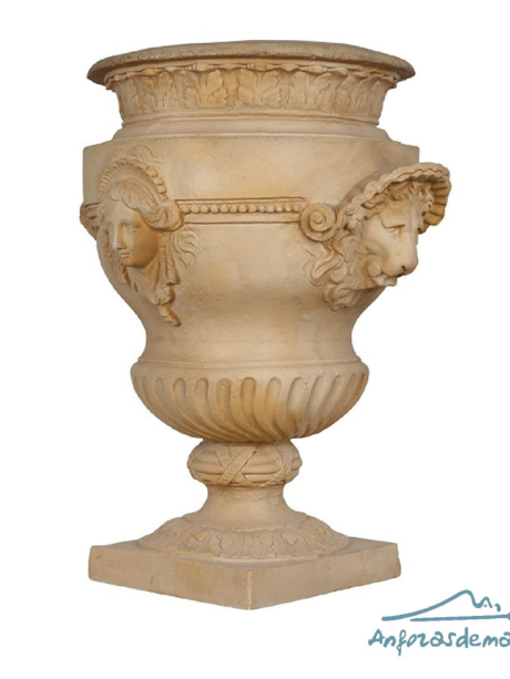 Copa Leones, en mármol reconstituido, de 74 cm de alto. Elemento decorativo de interior o exterior.