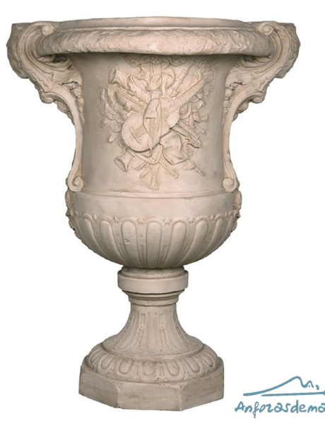 Copa Musical, en mármol reconstituido, de 138 cm de alto. Elemento decorativo de interior o exterior.