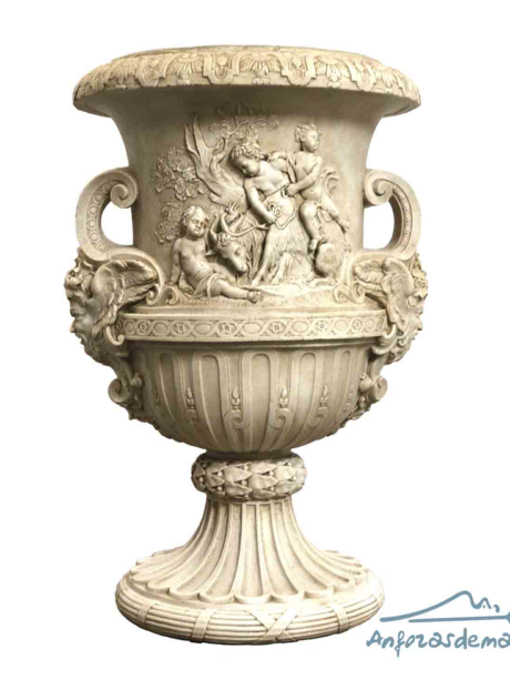 Copa Prado sin tapa, en mármol reconstituido, de 143 cm de alto. Elemento decorativo de interior o exterior.